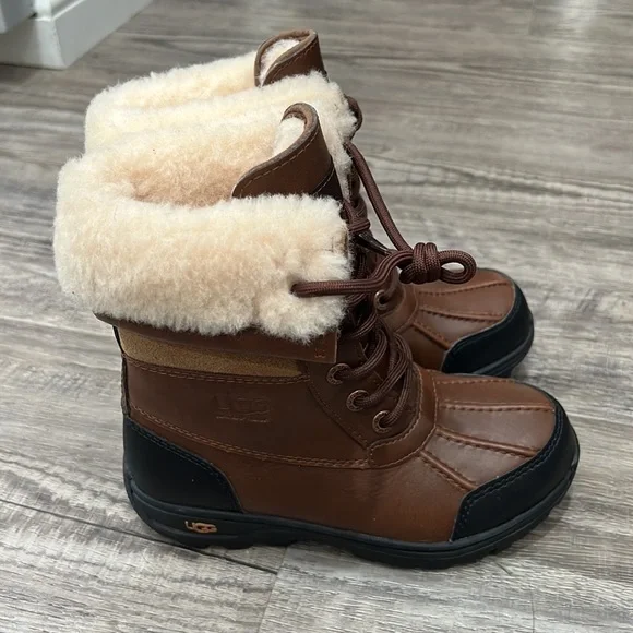 New UGG Kid’s Toddler Brown Butte II CWR Boots